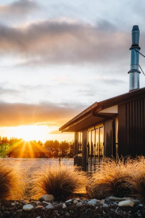 Peak View Cabin - Ben Ohau - Stylish Seclusion